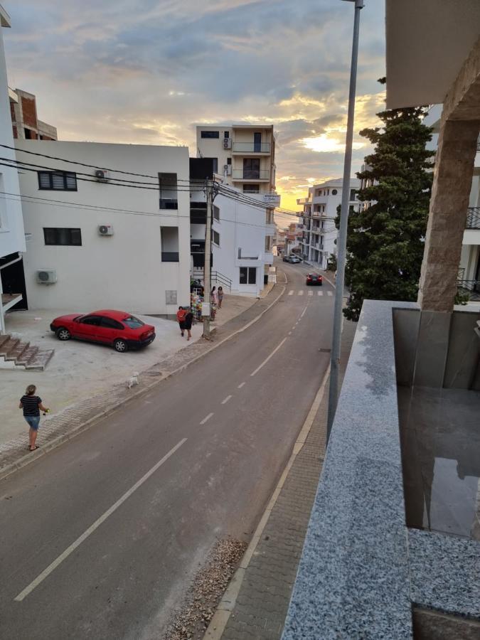 Ebra Lux Apartmani Dobra Voda Exterior foto