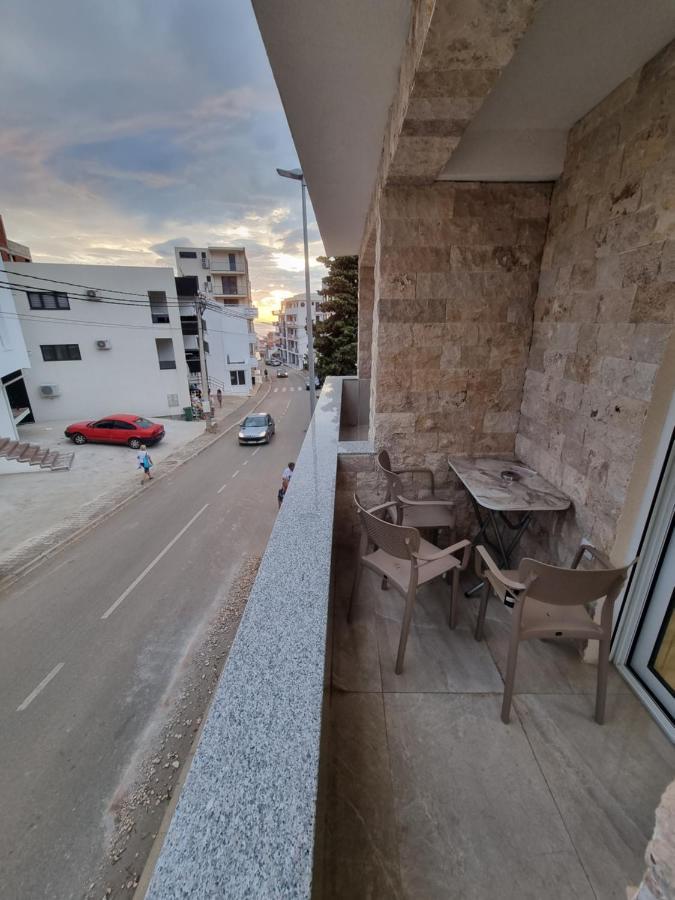 Ebra Lux Apartmani Dobra Voda Exterior foto