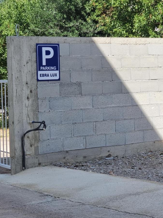 Ebra Lux Apartmani Dobra Voda Exterior foto
