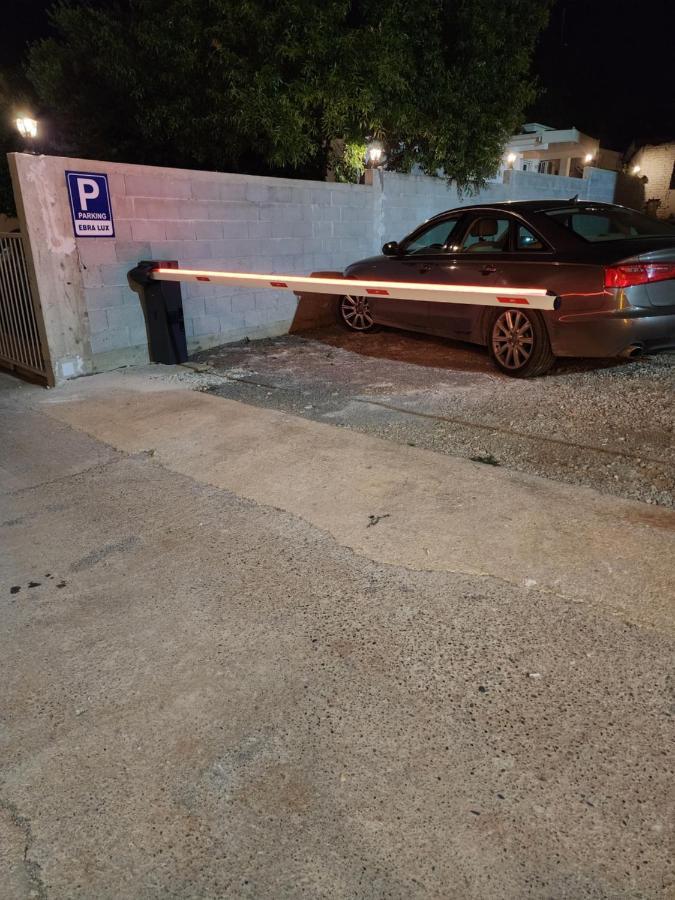 Ebra Lux Apartmani Dobra Voda Exterior foto